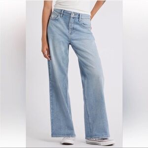 BP. Mid Rise Baggy Jeans - Light Wash